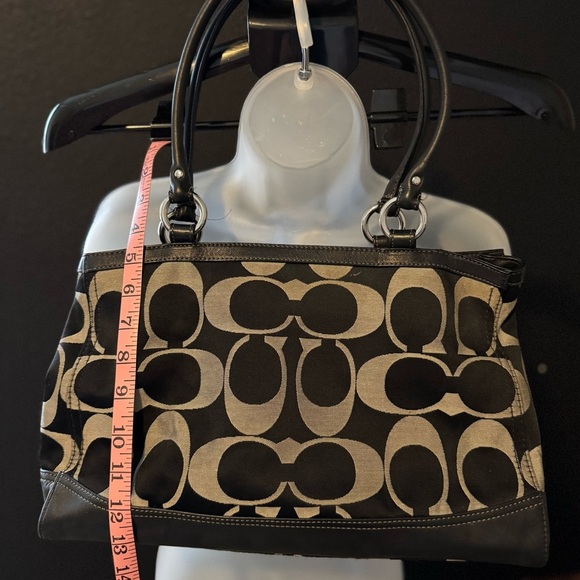 Coach Black and Cream Women's Shoulder Bag - Picture 4 of 16